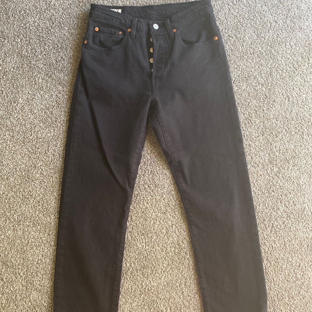 Wm’s modern Levi’s 501 Black Denim - 26x26